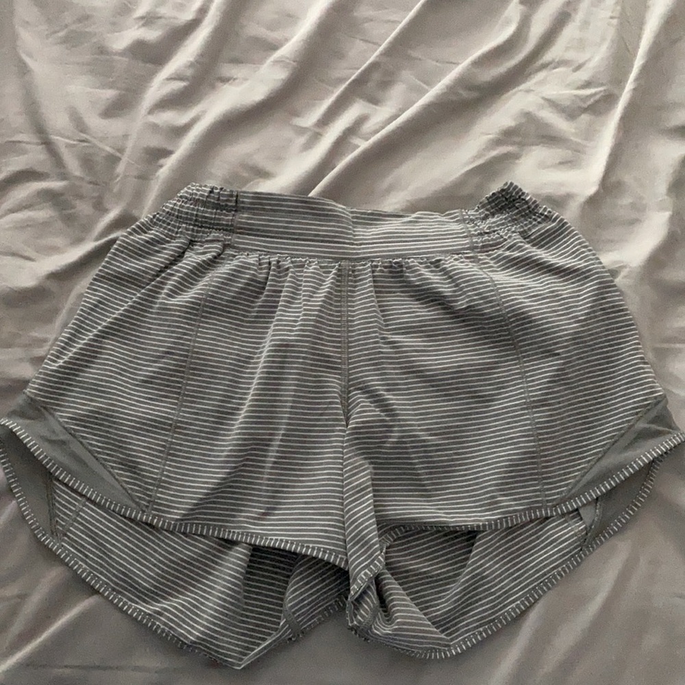 Lululemon Hotty Hot Short size 8